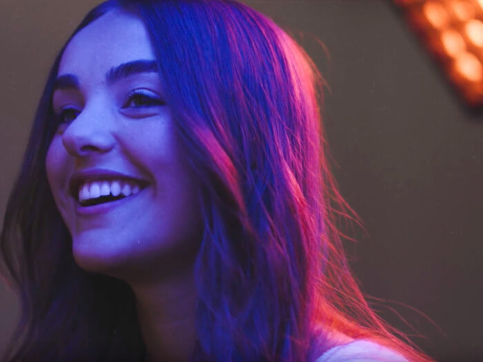 Addilyn Erica evolves her music with “Street Lights”